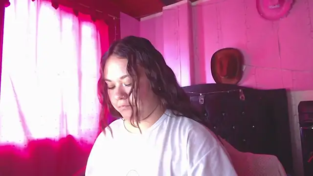 NikkiRous_ webcam