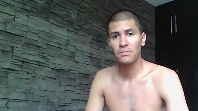 Sexylatin64 webcam
