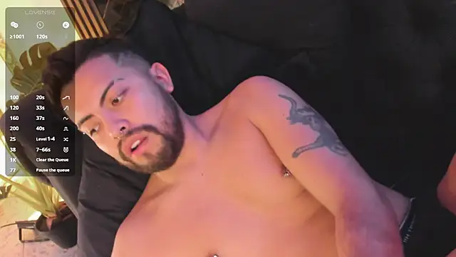 LuccaMallard live cam on StripChat