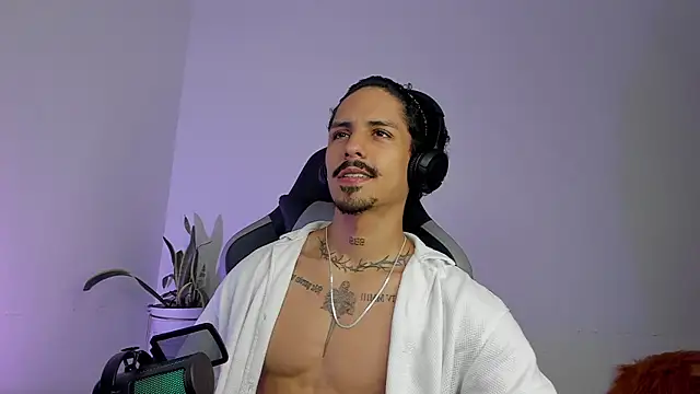 Lukeetaylor webcam