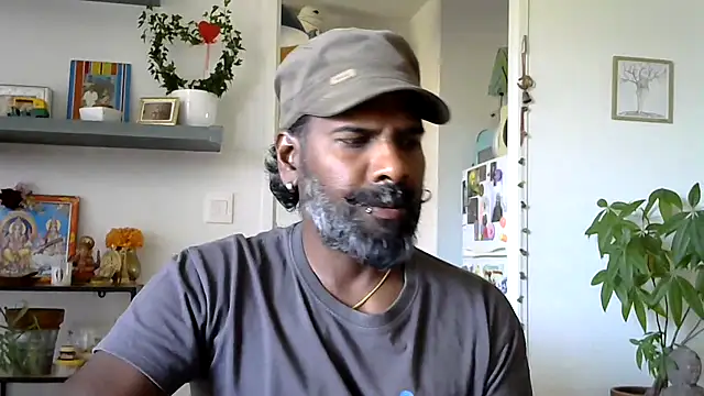 frenchblackc31 webcam