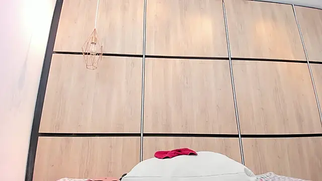 ikia_lopez_ webcam