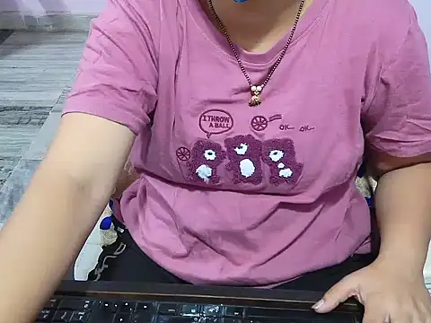 lyri143 webcam