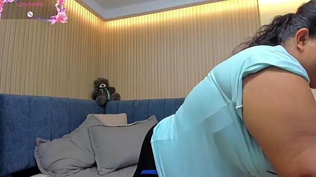 zara_milf webcam