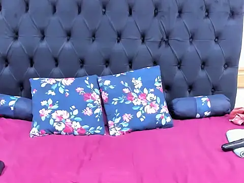 BustyBoobs67 webcam