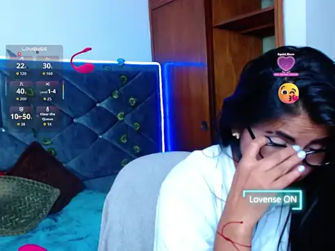 Alisha_Gamskar13 webcam