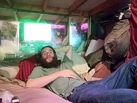 nearby_causual webcam