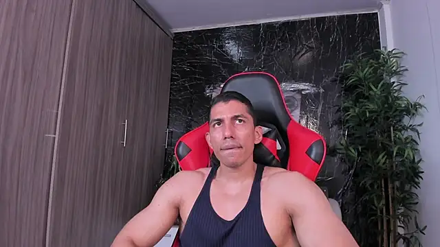 Erik_castle webcam