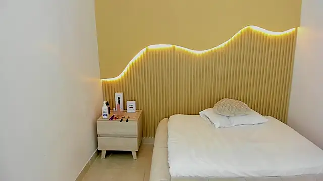 GINAMORELO webcam