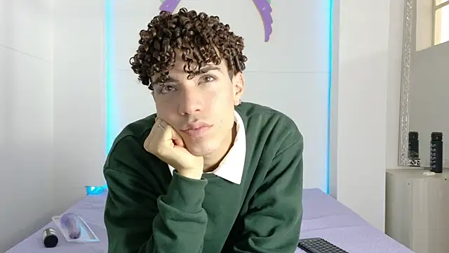 Monyel_Blake webcam