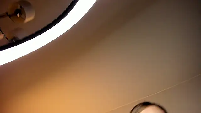 smilesviktoria's live room