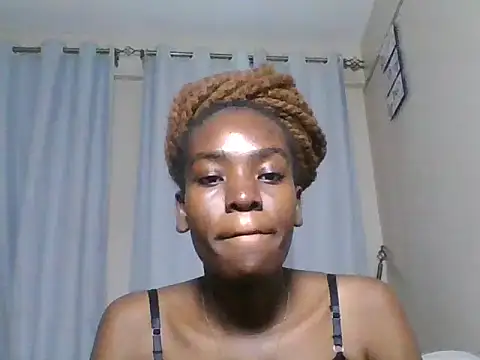 Lola_Allure webcam