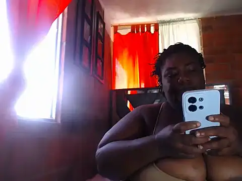 bustyboobsxxll webcam