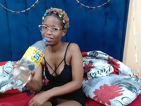 HotCreamyTea webcam