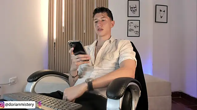 Dorianmistery2322_ webcam