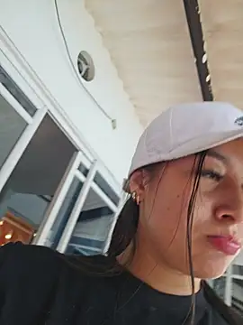 Luisa_Madrid webcam