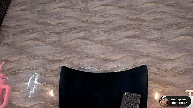 Mia_Luxor