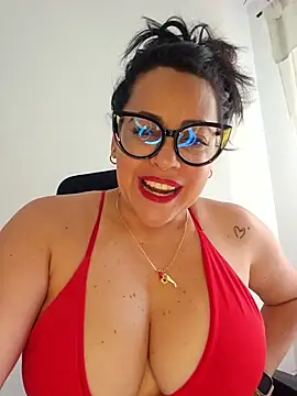 Watch Nicoleefaith_ live on EroticFlix - High definition streams