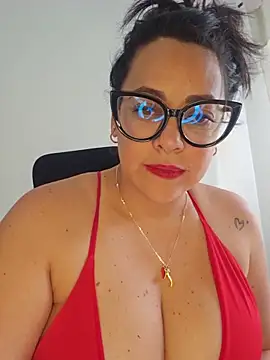 Watch Nicoleefaith_ live on EroticFlix - High definition streams