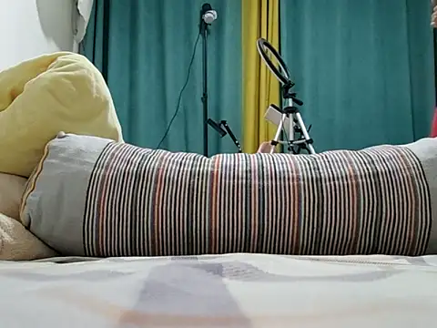AngelwithEcup webcam