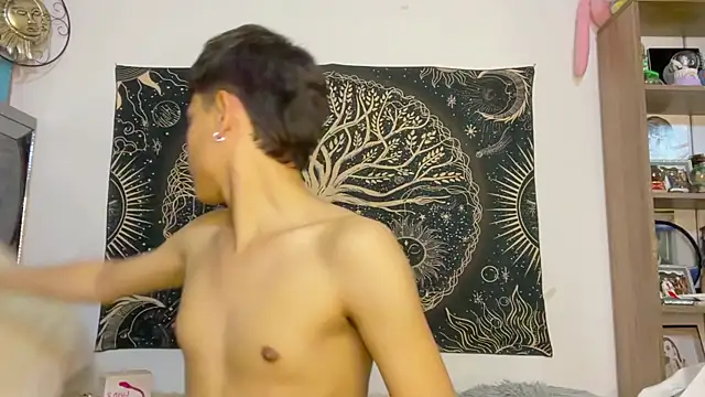 Bldavioro45 - Male webcam sex chat