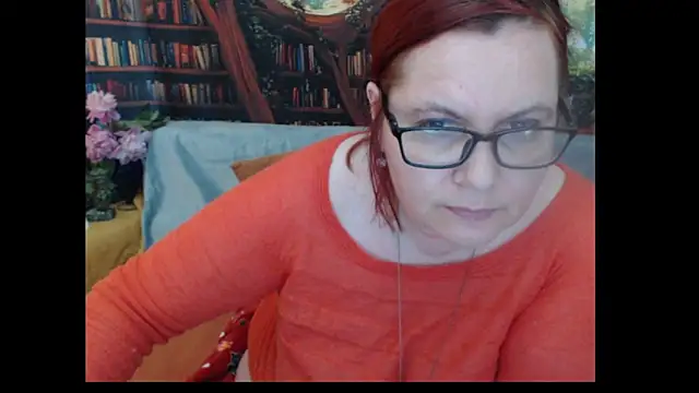 PlayfullMature webcam