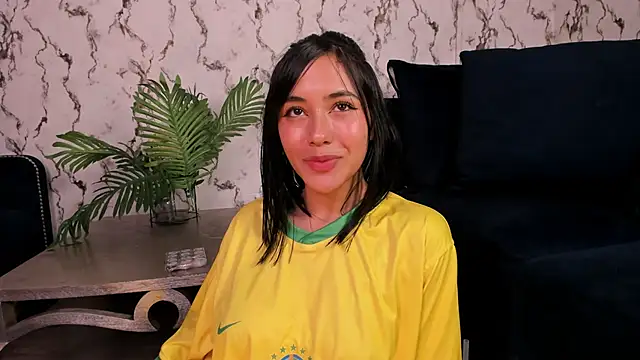 Watch Fiorelaa_ live on EroticFlix - High definition streams