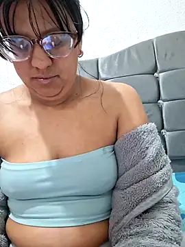 Watch ZaidaWet live on EroticFlix - High definition streams