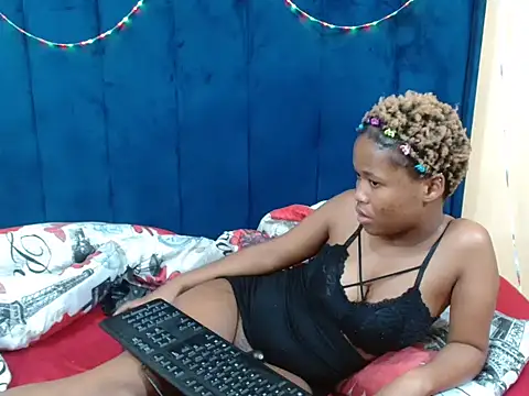 HotCreamyTea webcam