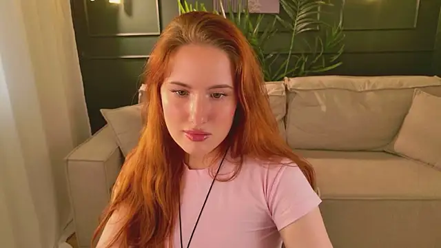 ChloeAster webcam