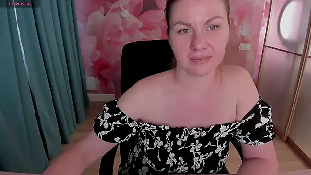 LunaKissesx webcam