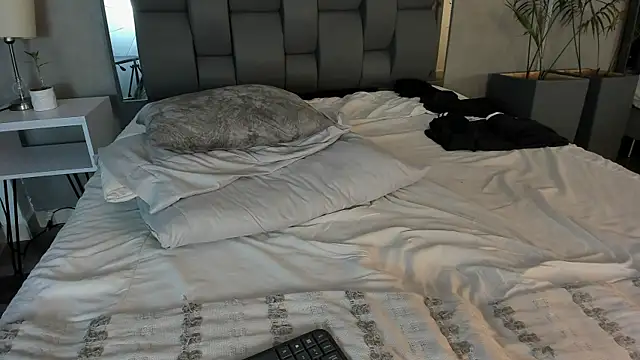 Charlie___Musk webcam