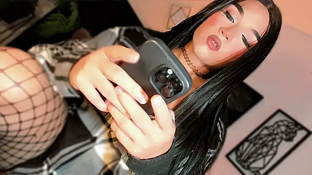 misstreslatin webcam
