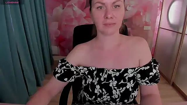 LunaKissesx webcam