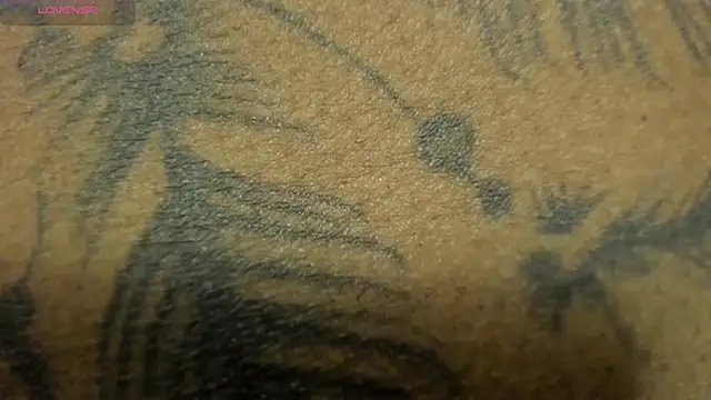 LadyNahir webcam