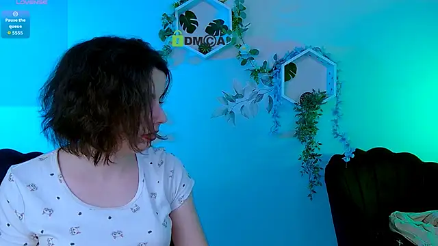 nikki_kiss_ live cam on StripChat