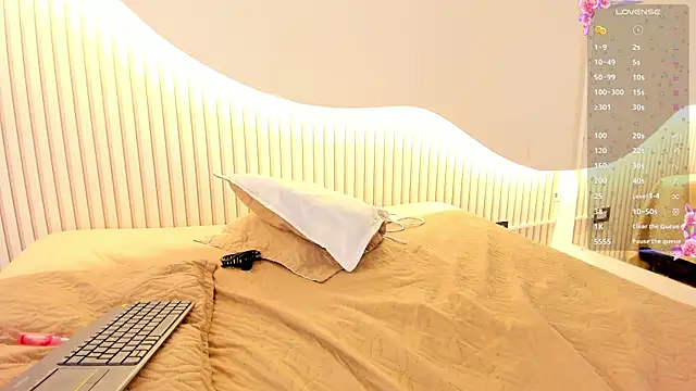 Zoebluntone webcam