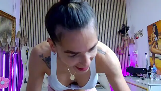 PlayfulShow webcam