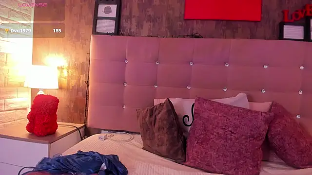 aria__monroe webcam