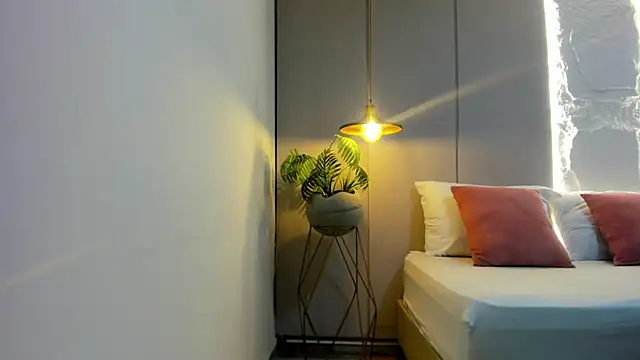 kira_relish webcam