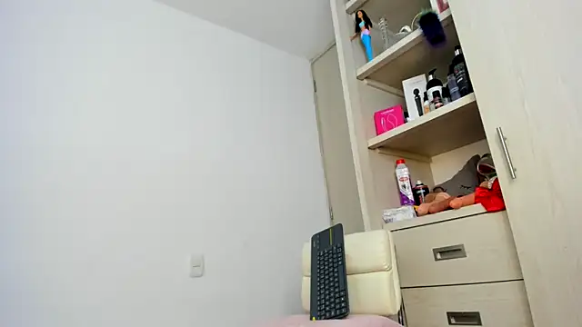 shantallhotxx webcam