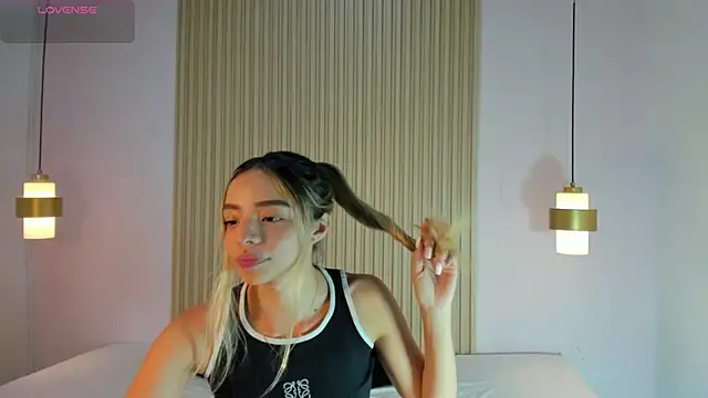 AliceRoss0 webcam