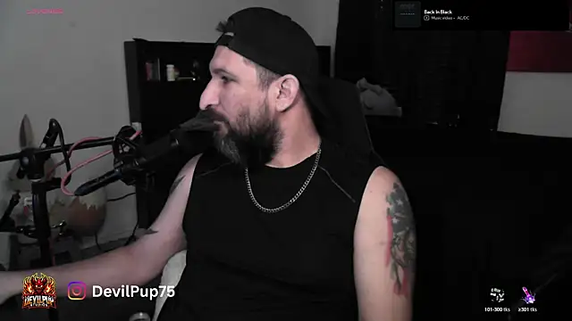 DevilPup75_ webcam