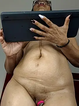 merybeks (F mature) - LET SEE YOUR PUSSY CLOSE UP