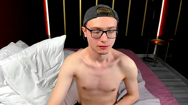 Emmit_Barker webcam