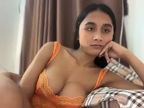 Ur_ts_morenaxx webcam