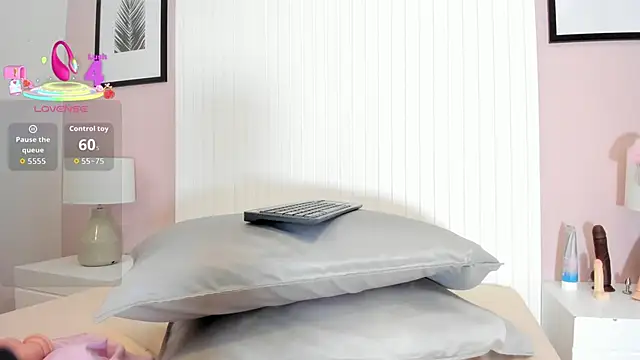 connie_spec webcam