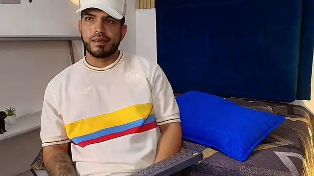 Kyro_Blaze webcam