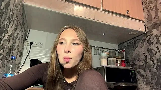 Watch AlidaReff live on EroticFlix - High definition streams