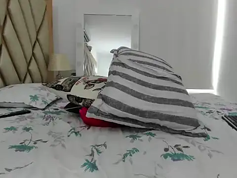 briana_wonder69xxx webcam